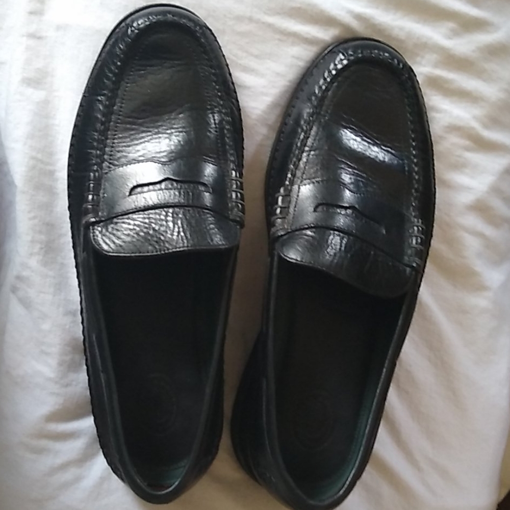 Men's dress shoes